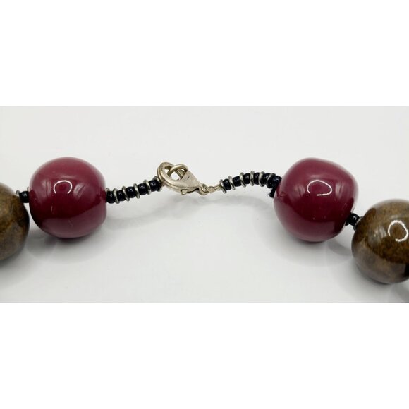 Handcrafted Resin Beaded Necklace MCM Glossy Spheres Metal Lobster Clasp - Picture 7 of 9